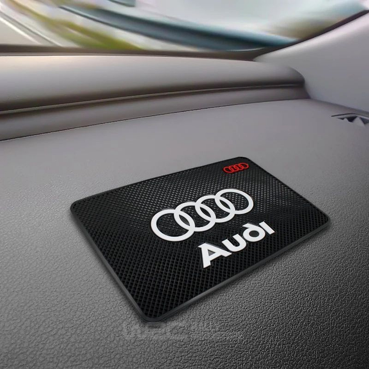 TAPIS SILICONE ANTIDERAPANT POUR TABLEAU DE BORD AUDI | WRC Rally Mega.Store